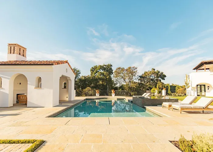 Exquisite Estately Villa