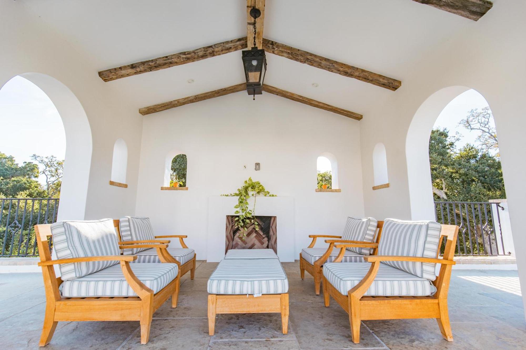 Exquisite Estately Homestay *